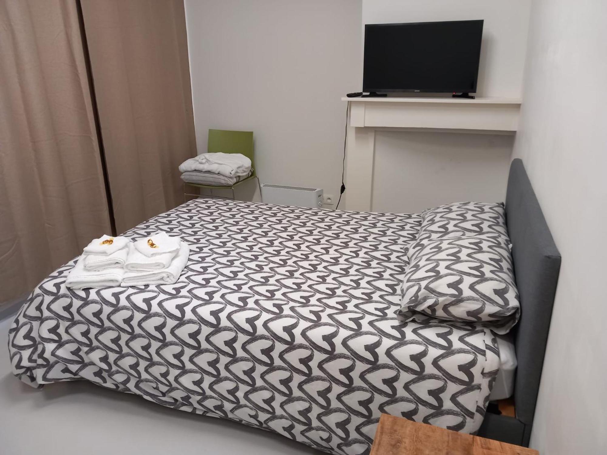 Chez Jean-Claude Bed & Breakfast Wavre Bagian luar foto